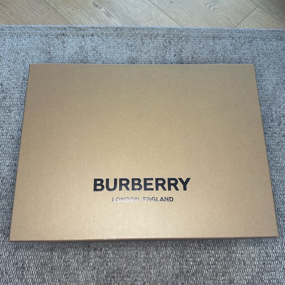 🎁[Burberry] Large Bag Box with Lid / Empty Gift Box